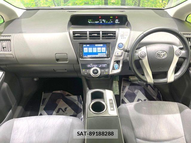 Toyota PRIUS ALPHA 2013-03 7619369-1