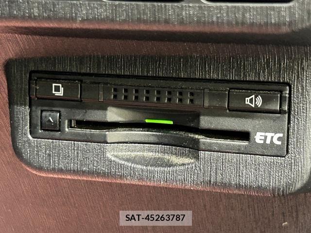 Toyota PRIUS ALPHA 2015-05 7619370-21