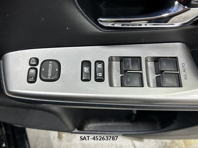 Toyota PRIUS ALPHA 2015-05 7619370-23