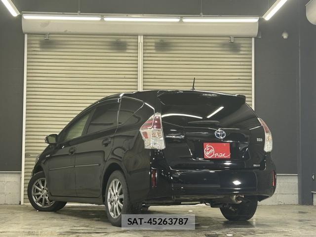 Toyota PRIUS ALPHA 2015-05 7619370-3