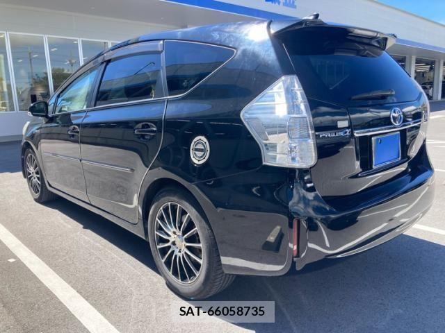 Toyota PRIUS ALPHA 2011-08 7619395-3