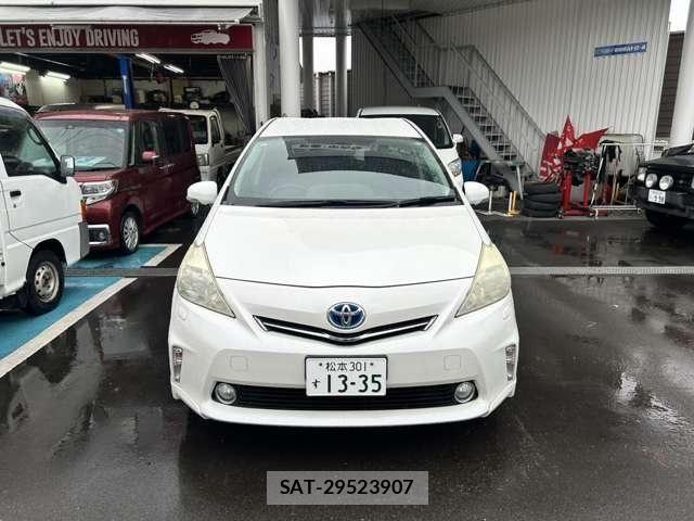 Toyota PRIUS ALPHA 2011-11 7619371-1