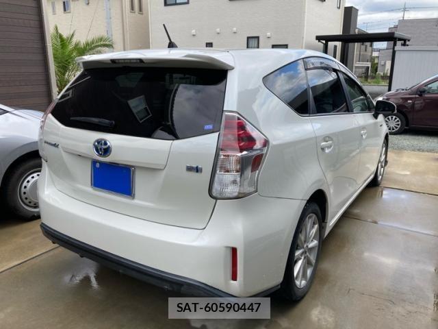Toyota PRIUS ALPHA 2015-09 7619379-0