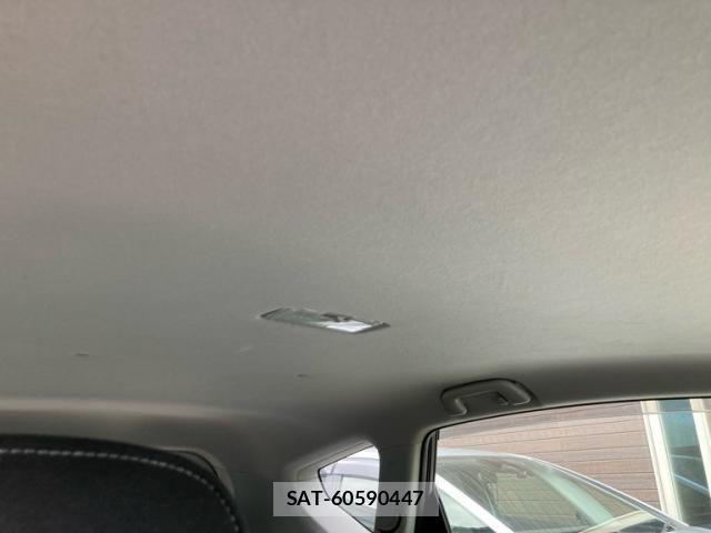 Toyota PRIUS ALPHA 2015-09 7619379-11