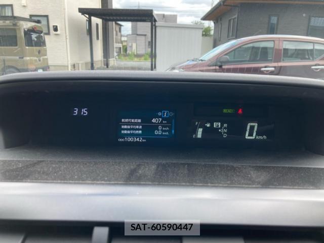 Toyota PRIUS ALPHA 2015-09 7619379-15