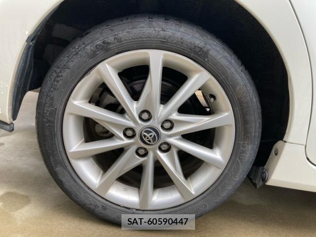 Toyota PRIUS ALPHA 2015-09 7619379-5