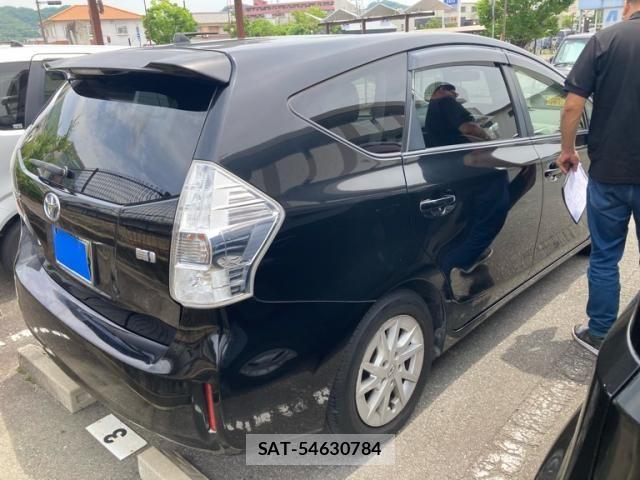 Toyota PRIUS ALPHA 2014-01 7619389-2