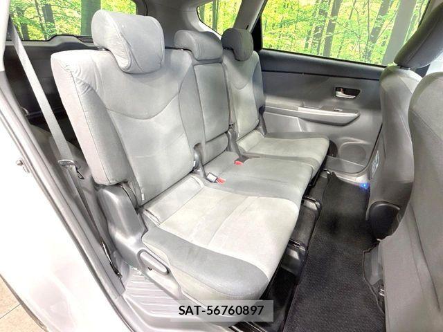 Toyota PRIUS ALPHA 2013-01 7619373-7