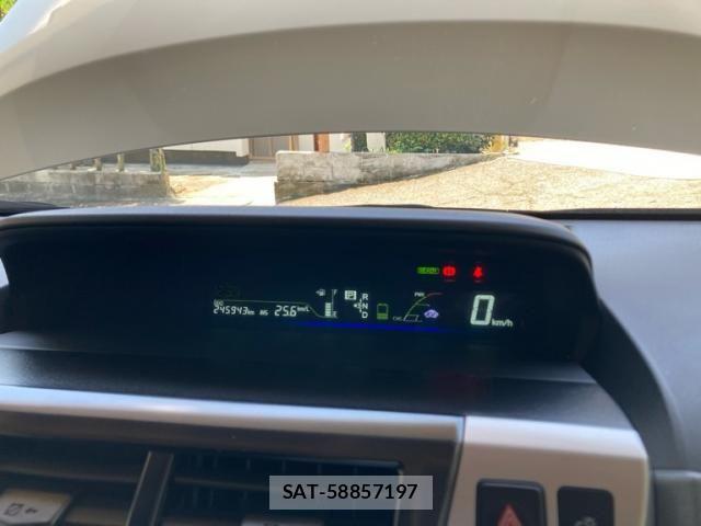 Toyota PRIUS ALPHA 2013-04 7619381-22