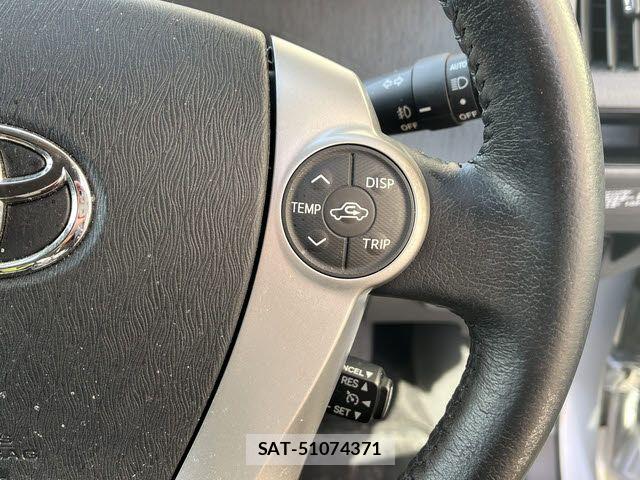 Toyota PRIUS ALPHA 2012-10 7619368-11