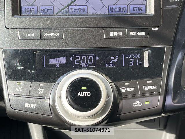 Toyota PRIUS ALPHA 2012-10 7619368-14