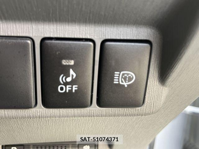Toyota PRIUS ALPHA 2012-10 7619368-16