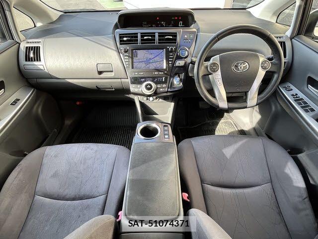 Toyota PRIUS ALPHA 2012-10 7619368-1