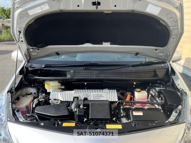 Toyota PRIUS ALPHA 2012-10 7619368-27
