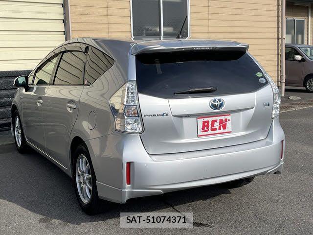Toyota PRIUS ALPHA 2012-10 7619368-8