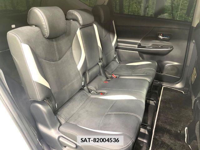 Toyota PRIUS ALPHA 2017-02 7727511-10