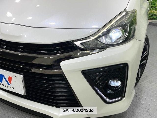 Toyota PRIUS ALPHA 2017-02 7727511-13