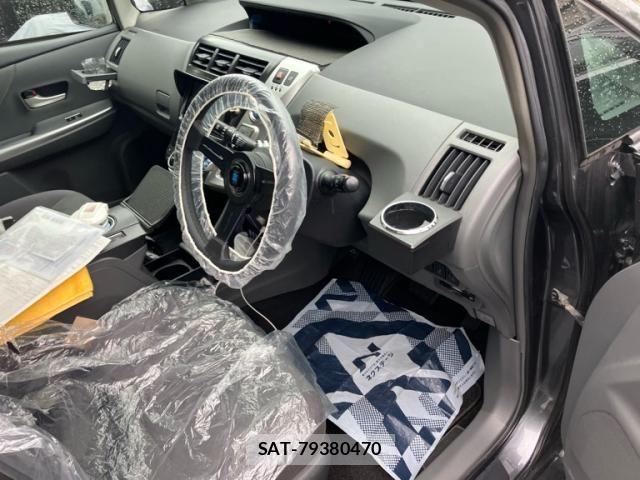Toyota PRIUS ALPHA 2011-12 7727560-15