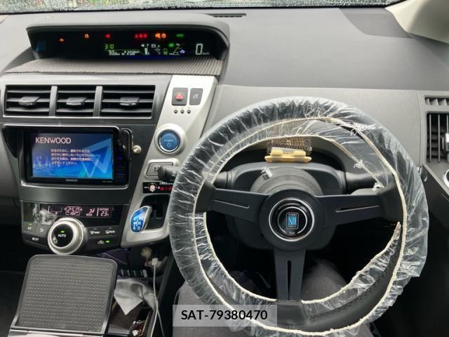 Toyota PRIUS ALPHA 2011-12 7727560-19