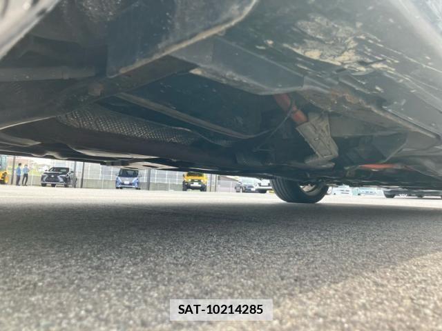 Toyota PRIUS ALPHA 2011-08 7727563-9