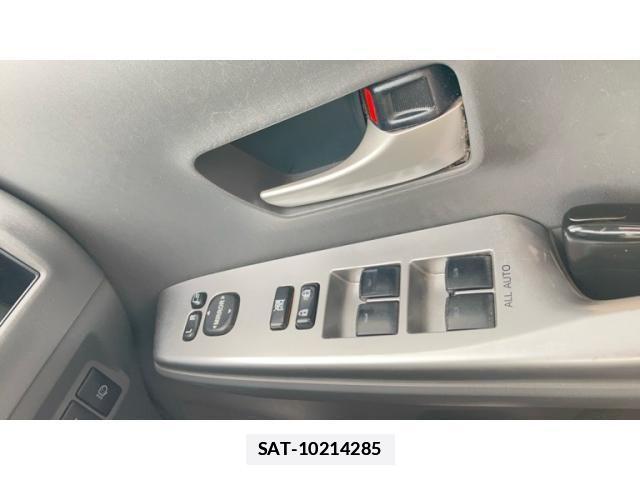 Toyota PRIUS ALPHA 2011-08 7727563-18