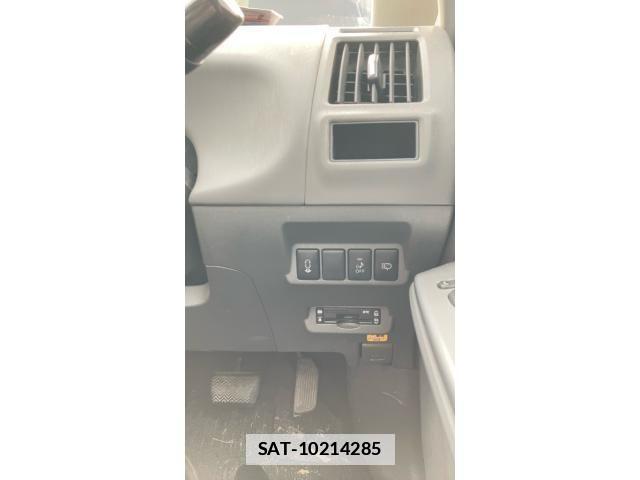 Toyota PRIUS ALPHA 2011-08 7727563-19