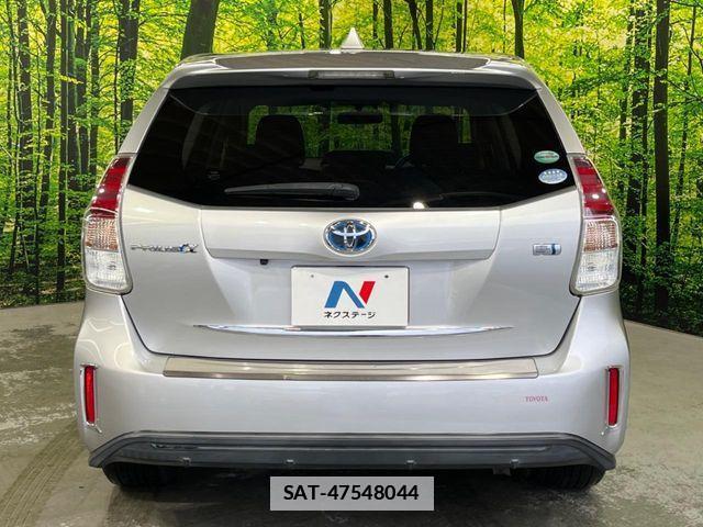 Toyota PRIUS ALPHA 2016-03 7788476-12