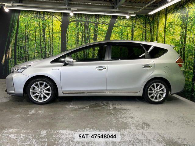 Toyota PRIUS ALPHA 2016-03 7788476-13