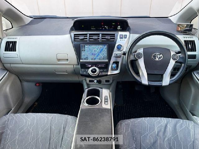 Toyota PRIUS ALPHA 2013-08 7788466-1