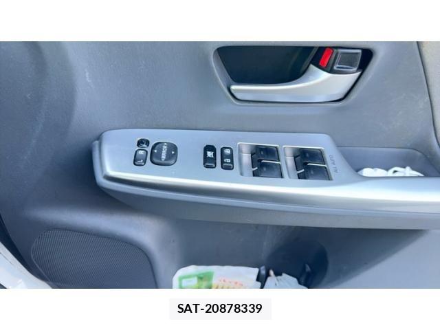 Toyota PRIUS ALPHA 2012-09 7788449-20
