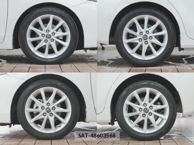 Toyota PRIUS ALPHA 2014-11 7788489-6