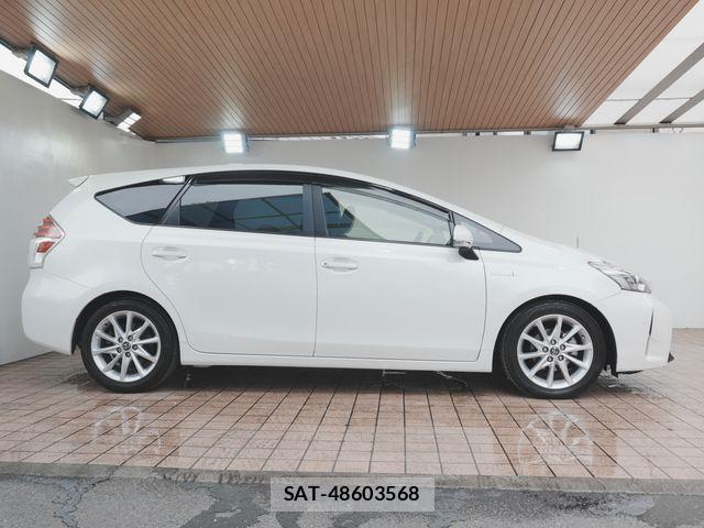 Toyota PRIUS ALPHA 2014-11 7788489-7