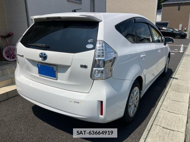 Toyota PRIUS ALPHA 2011-09 7788440-6