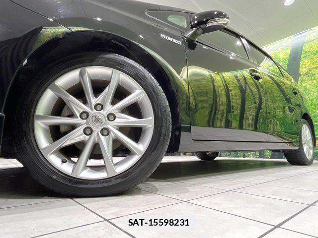 Toyota PRIUS ALPHA 2011-12 7788463-12