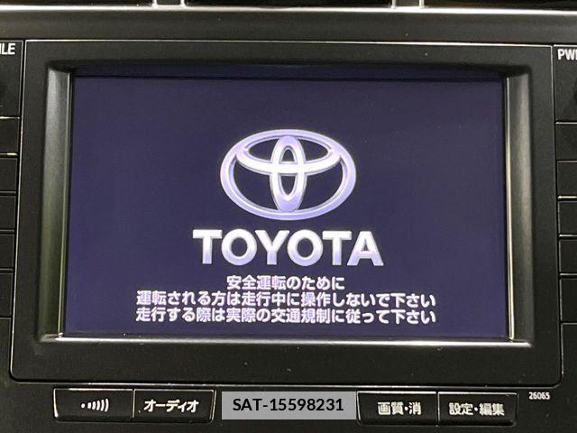 Toyota PRIUS ALPHA 2011-12 7788463-2