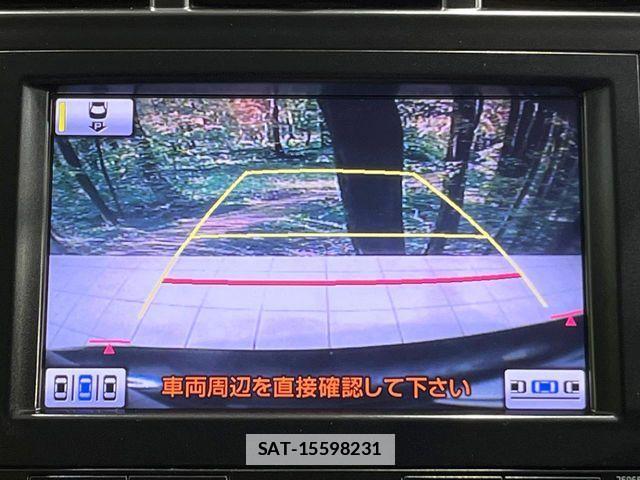 Toyota PRIUS ALPHA 2011-12 7788463-3