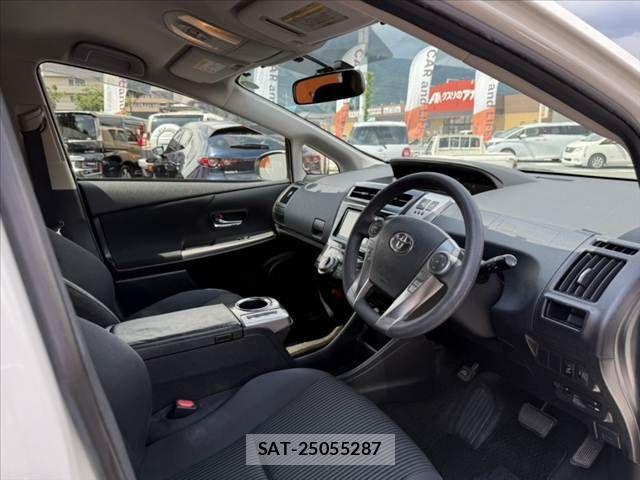 Toyota PRIUS ALPHA 2016-01 7788468-15