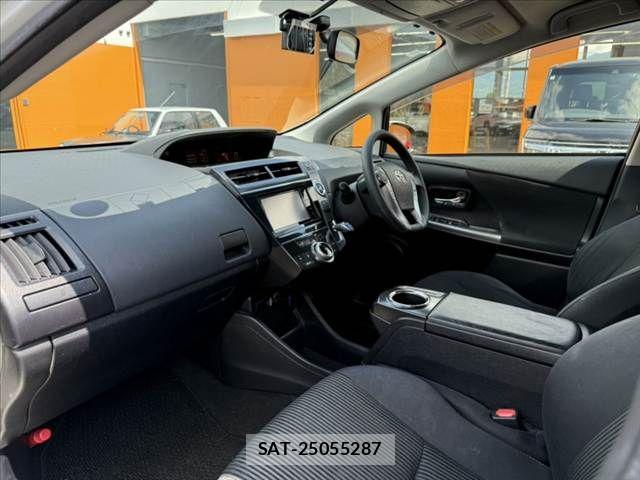 Toyota PRIUS ALPHA 2016-01 7788468-16