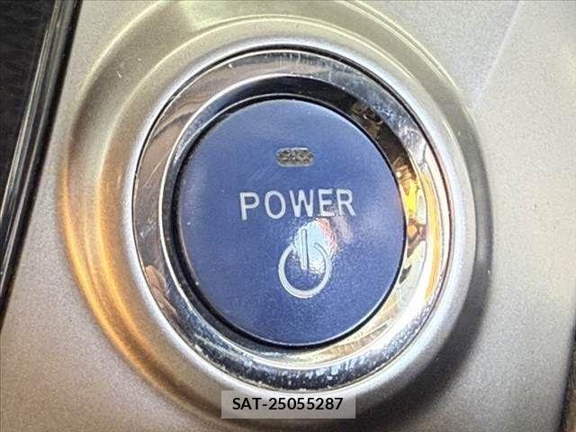 Toyota PRIUS ALPHA 2016-01 7788468-28