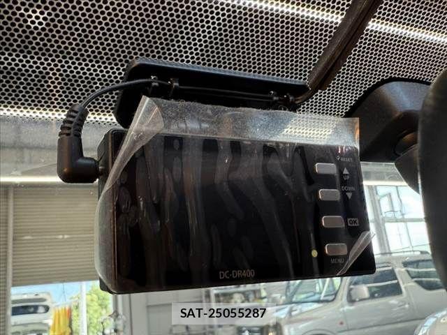 Toyota PRIUS ALPHA 2016-01 7788468-5