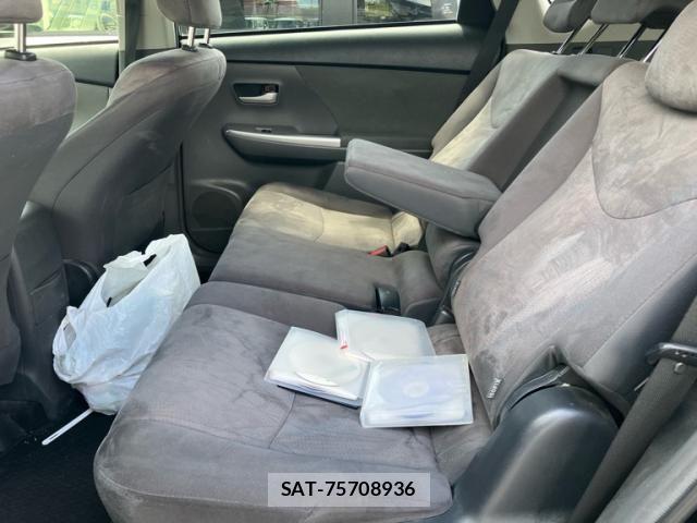 Toyota PRIUS ALPHA 2013-04 7788447-13