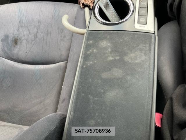 Toyota PRIUS ALPHA 2013-04 7788447-27