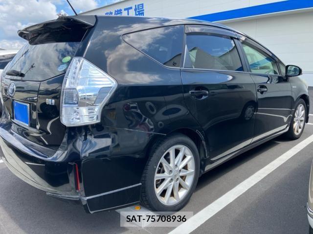 Toyota PRIUS ALPHA 2013-04 7788447-6