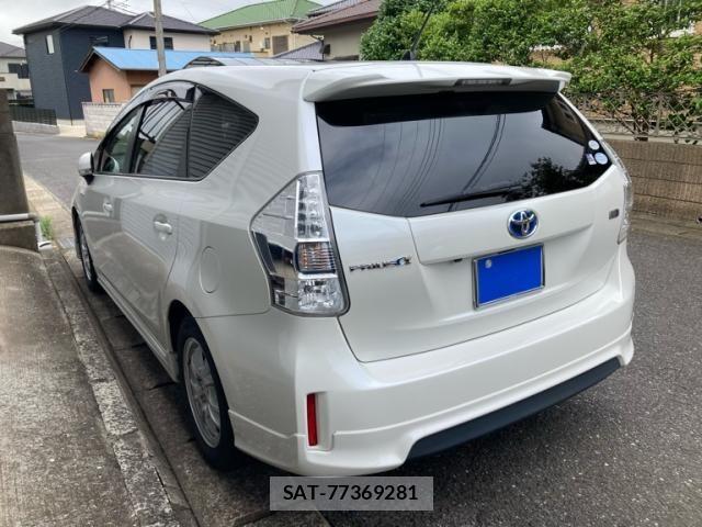 Toyota PRIUS ALPHA 2011-11 7878993-2