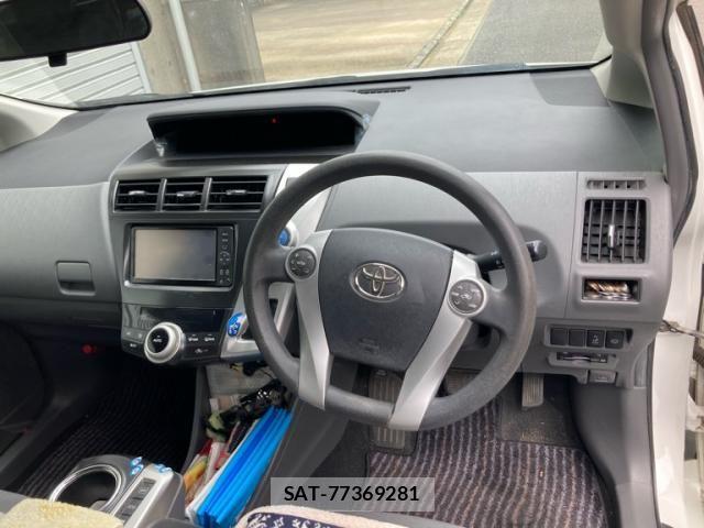 Toyota PRIUS ALPHA 2011-11 7878993-5