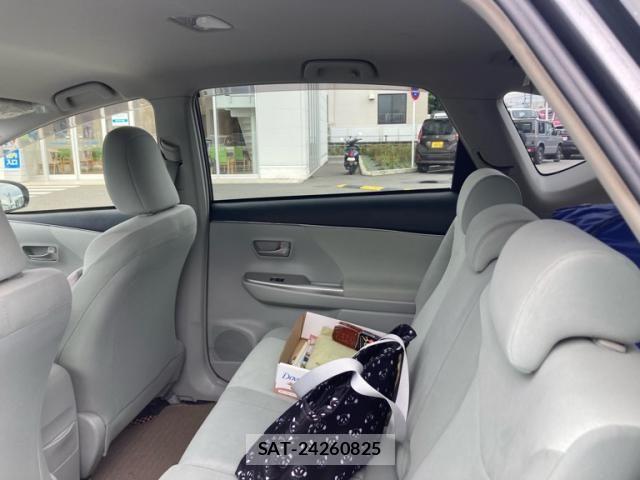 Toyota PRIUS ALPHA 2012-06 7878975-11