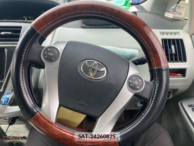 Toyota PRIUS ALPHA 2012-06 7878975-13