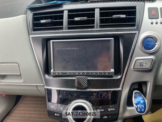 Toyota PRIUS ALPHA 2012-06 7878975-19