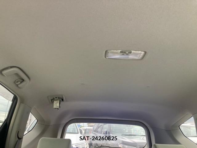 Toyota PRIUS ALPHA 2012-06 7878975-23