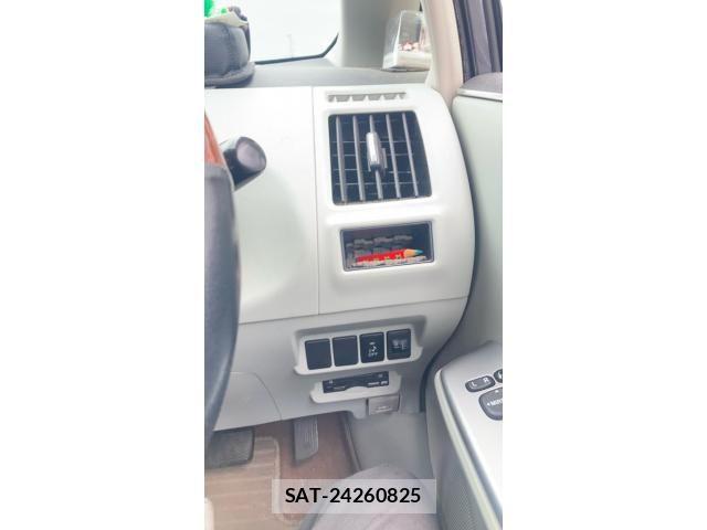 Toyota PRIUS ALPHA 2012-06 7878975-26